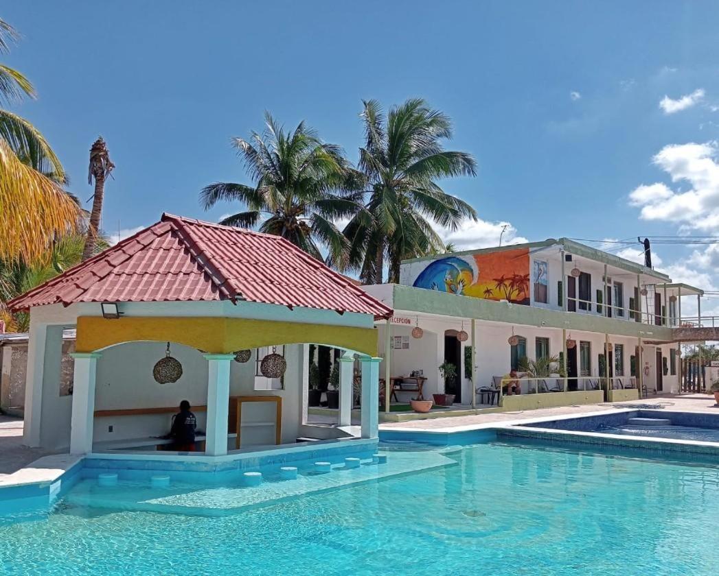 Pelican Inn At Las Dunas Chelem Esterno foto
