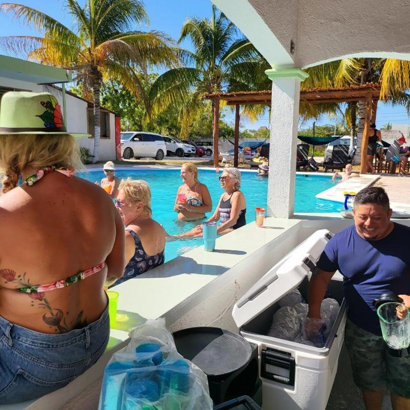 Pelican Inn At Las Dunas Chelem Esterno foto